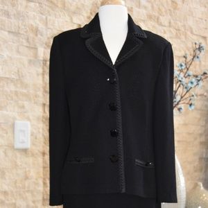 St. John Classic Black Knit 2 piece Suit size 4